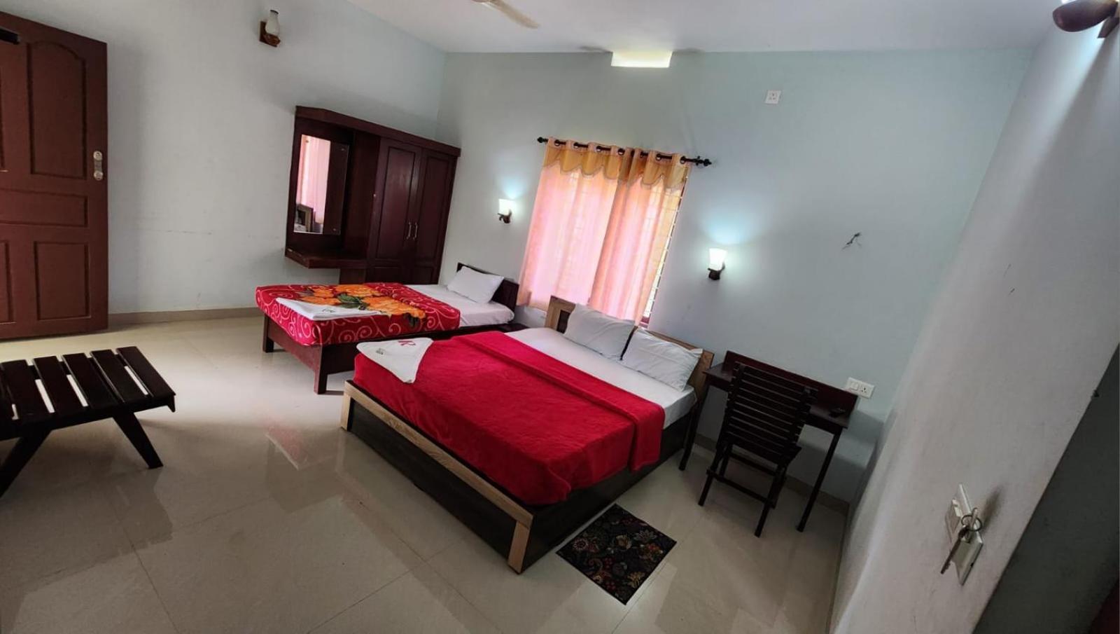 Pkn Homestay Thekkady Kumily エクステリア 写真