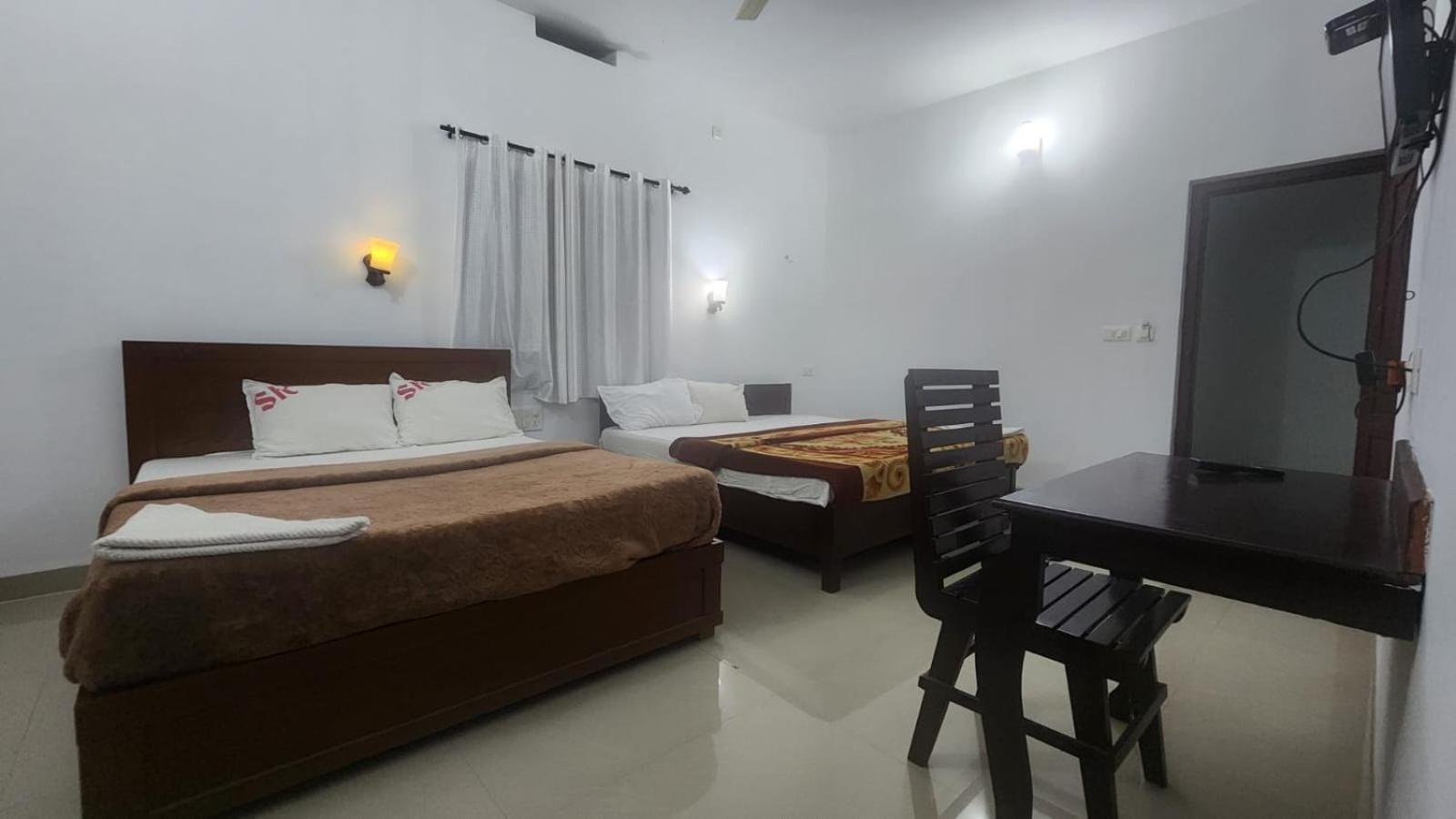 Pkn Homestay Thekkady Kumily エクステリア 写真